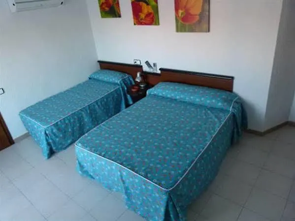 Hostal Pardo Miami Playa 2*,